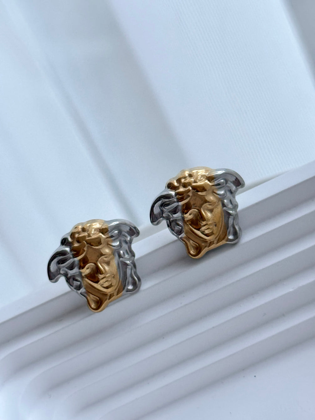 ARETE MEDUSA BICOLOR