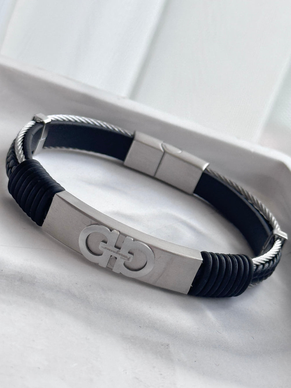 PULSERA PLACA FRG