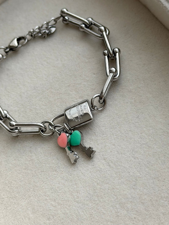 PULSERA ESLABONES CON DIJES
