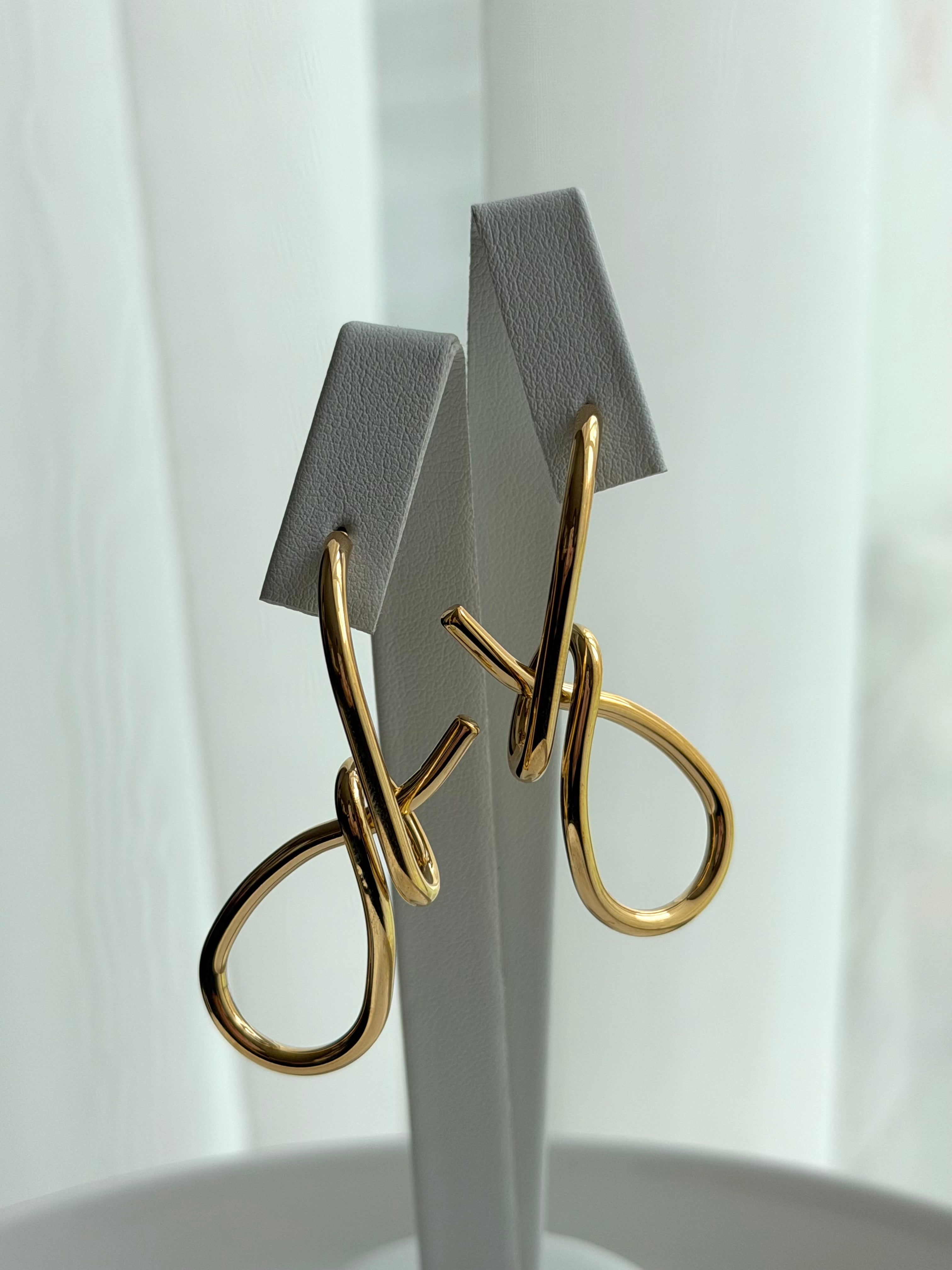 ARETE NUDO