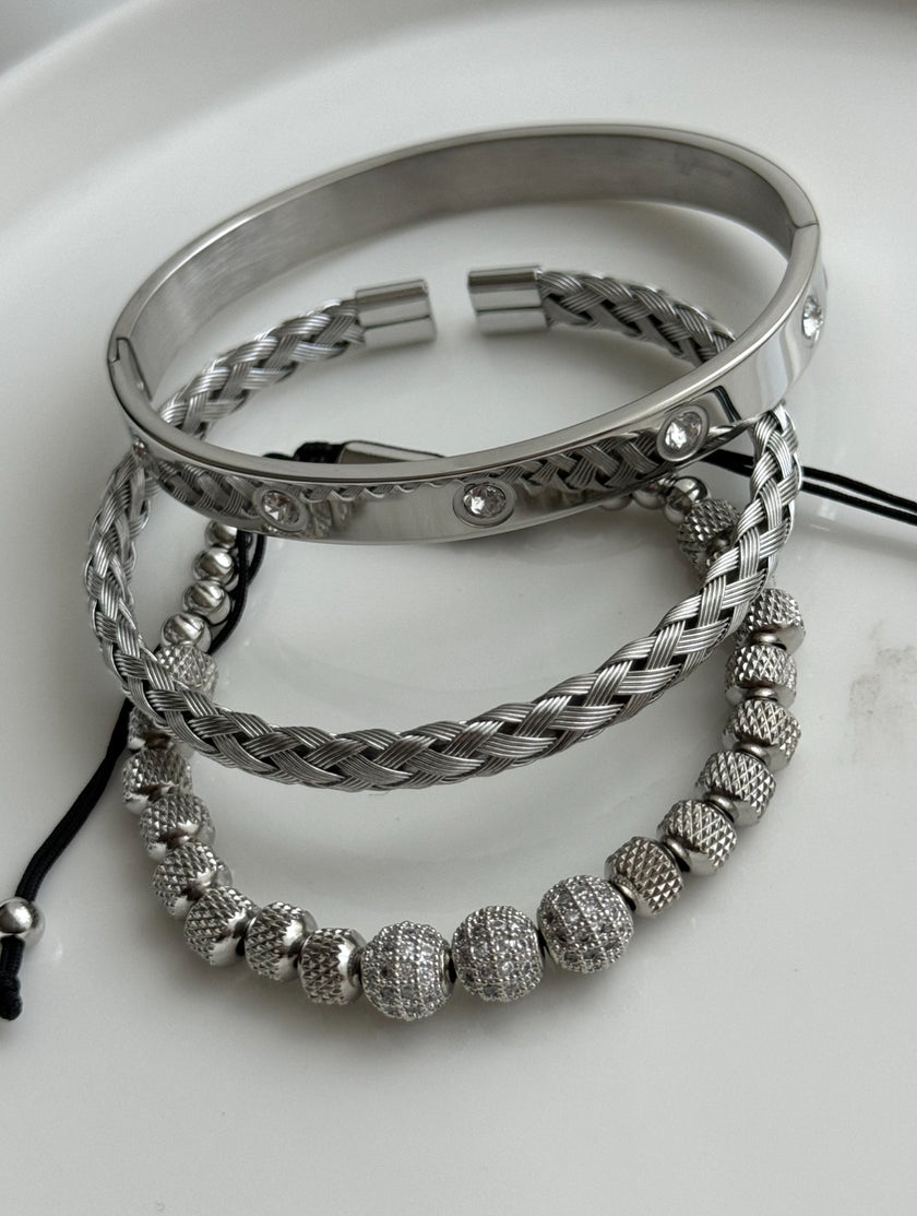 MTRIO DE PULSERAS BOLITAS PLATEADA