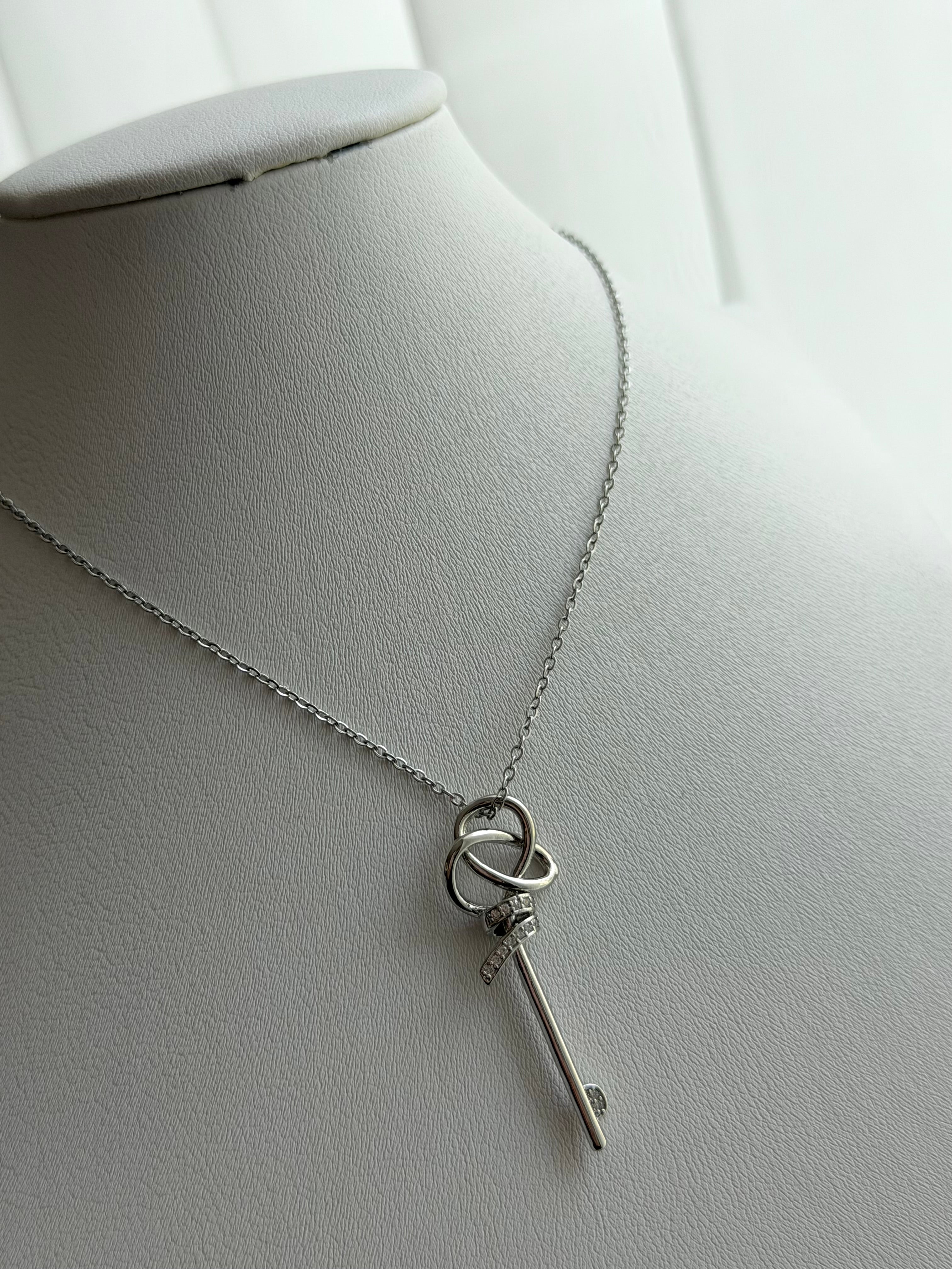 COLLAR LLAVE