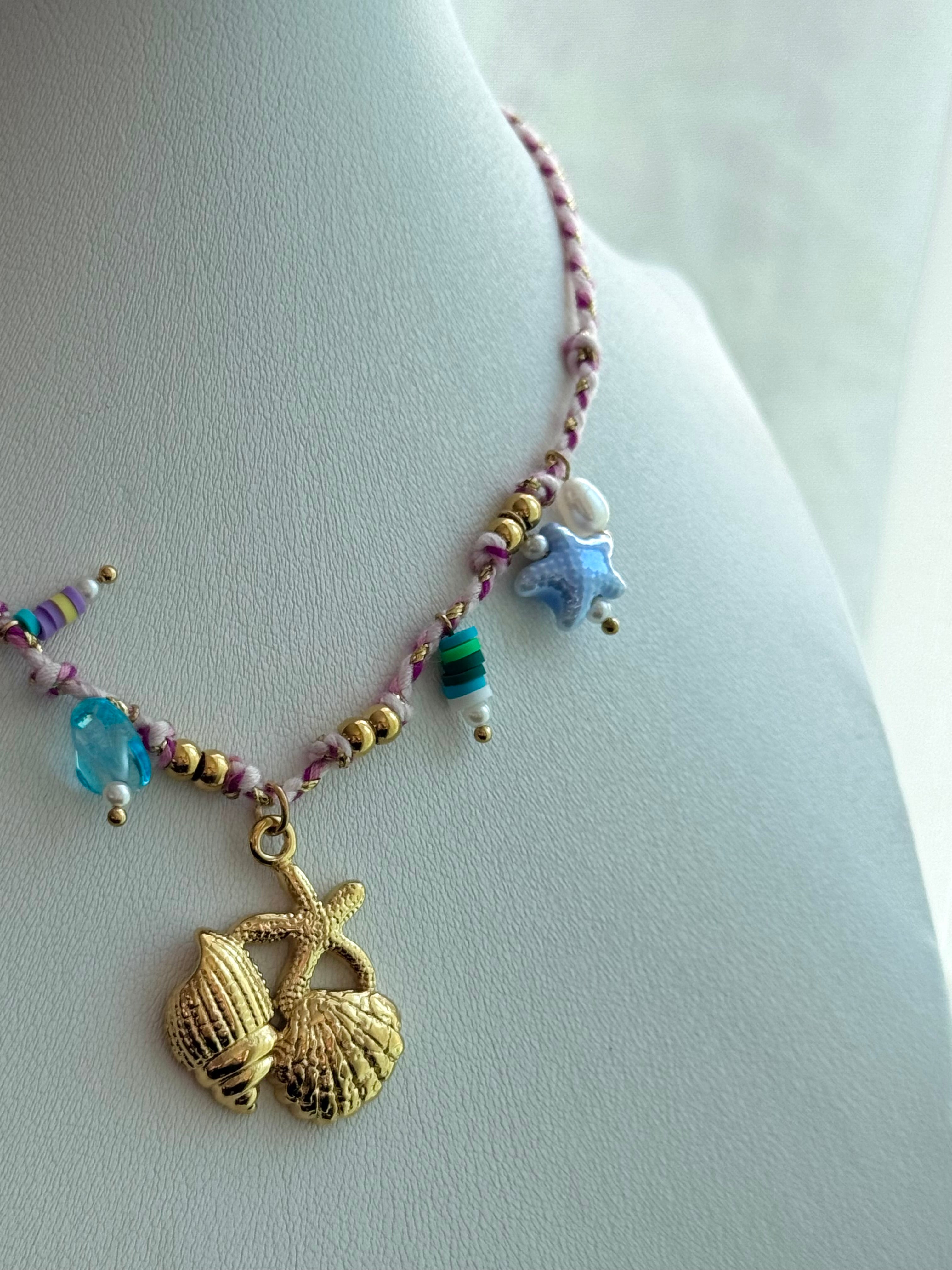 COLLAR HILO CON DIJES ROSA