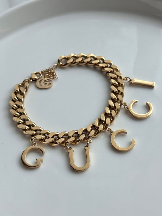 PULSERA CON LETRAS