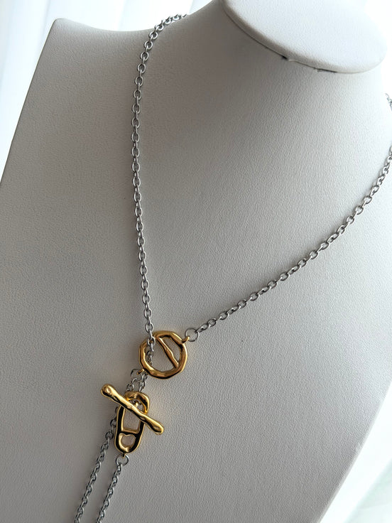 COLLAR CORBATERO