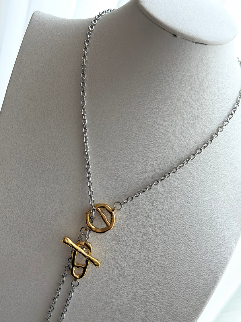 COLLAR CORBATERO