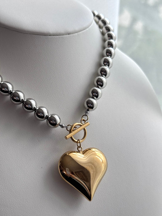 COLLAR CORAZON GLOBO
