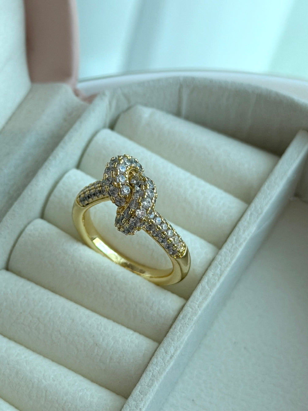 ANILLO NUDO