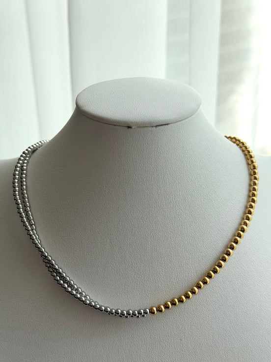 COLLAR BOLITAS