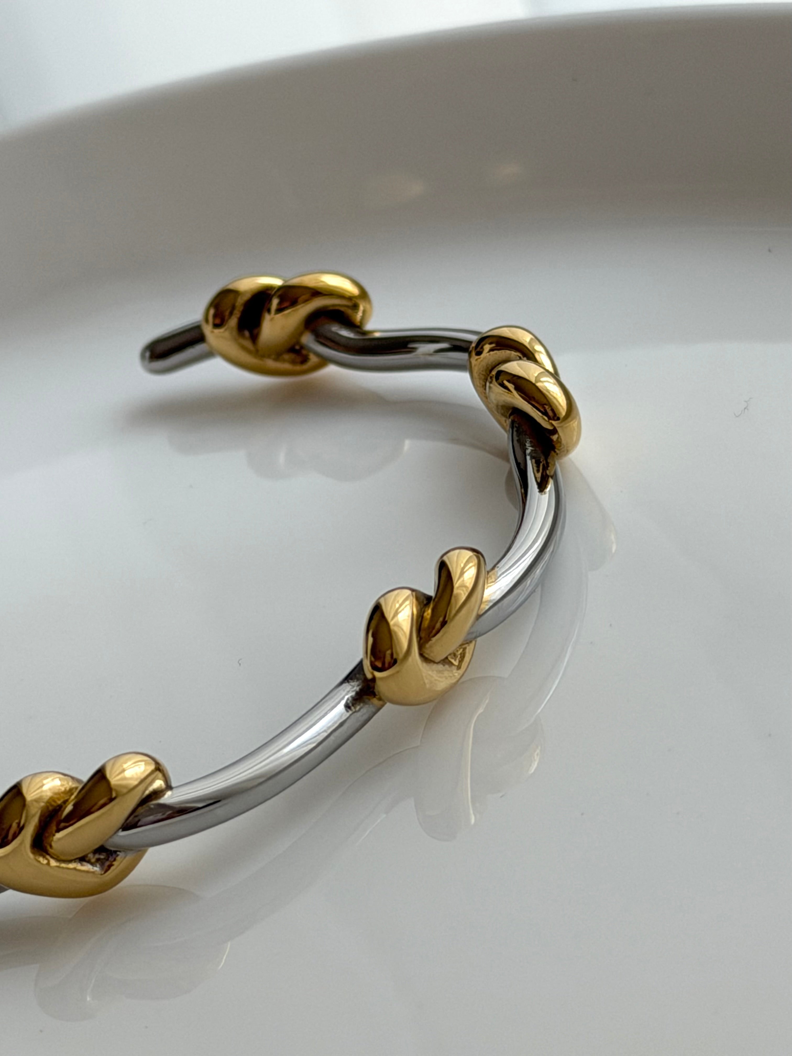 BRAZALETE ABIERTO NUDOS