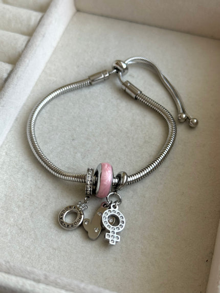 PULSERA CON CHARMS