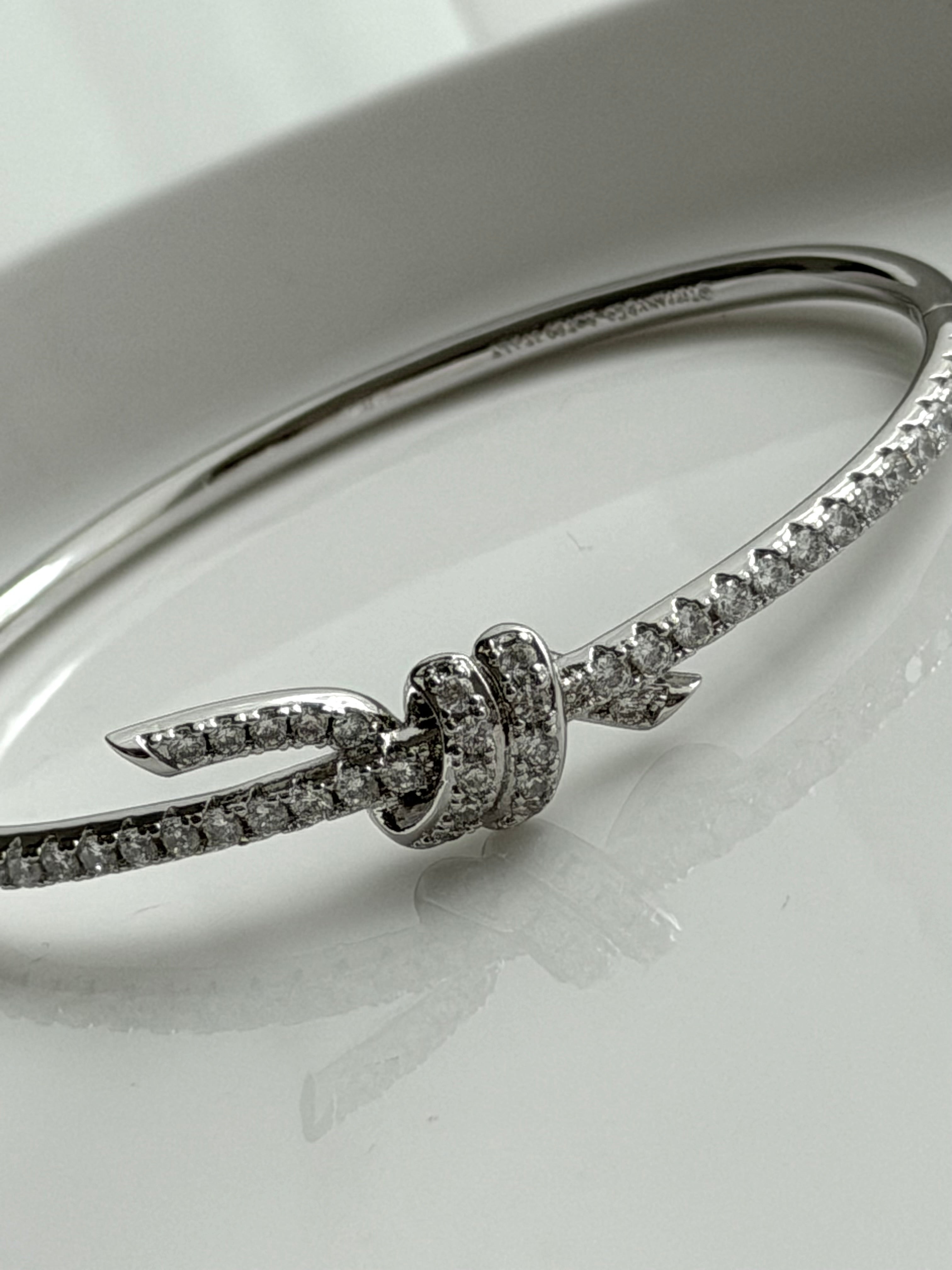 BRAZALETE NUDO