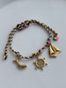 PULSERA HILO COLORES Y DIJES