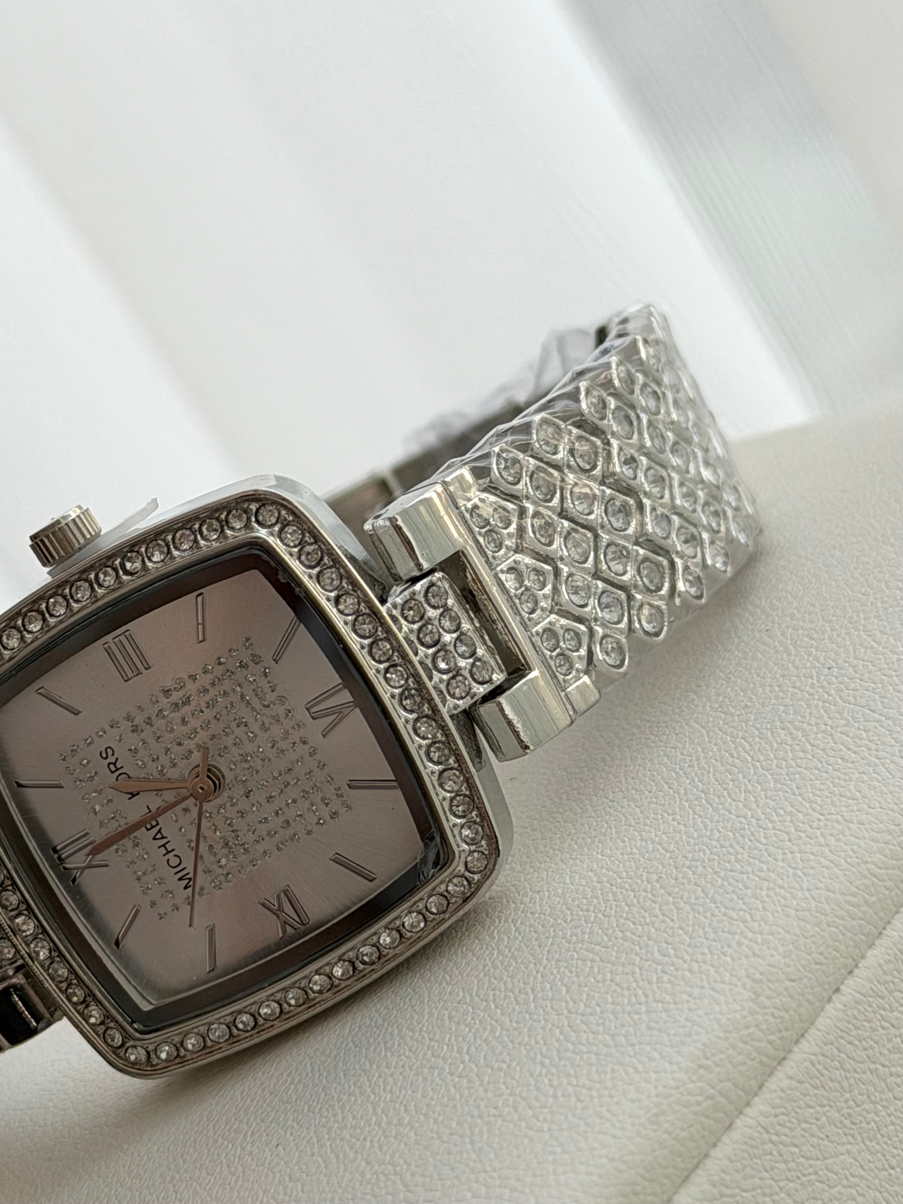 RELOJ CUADRADO