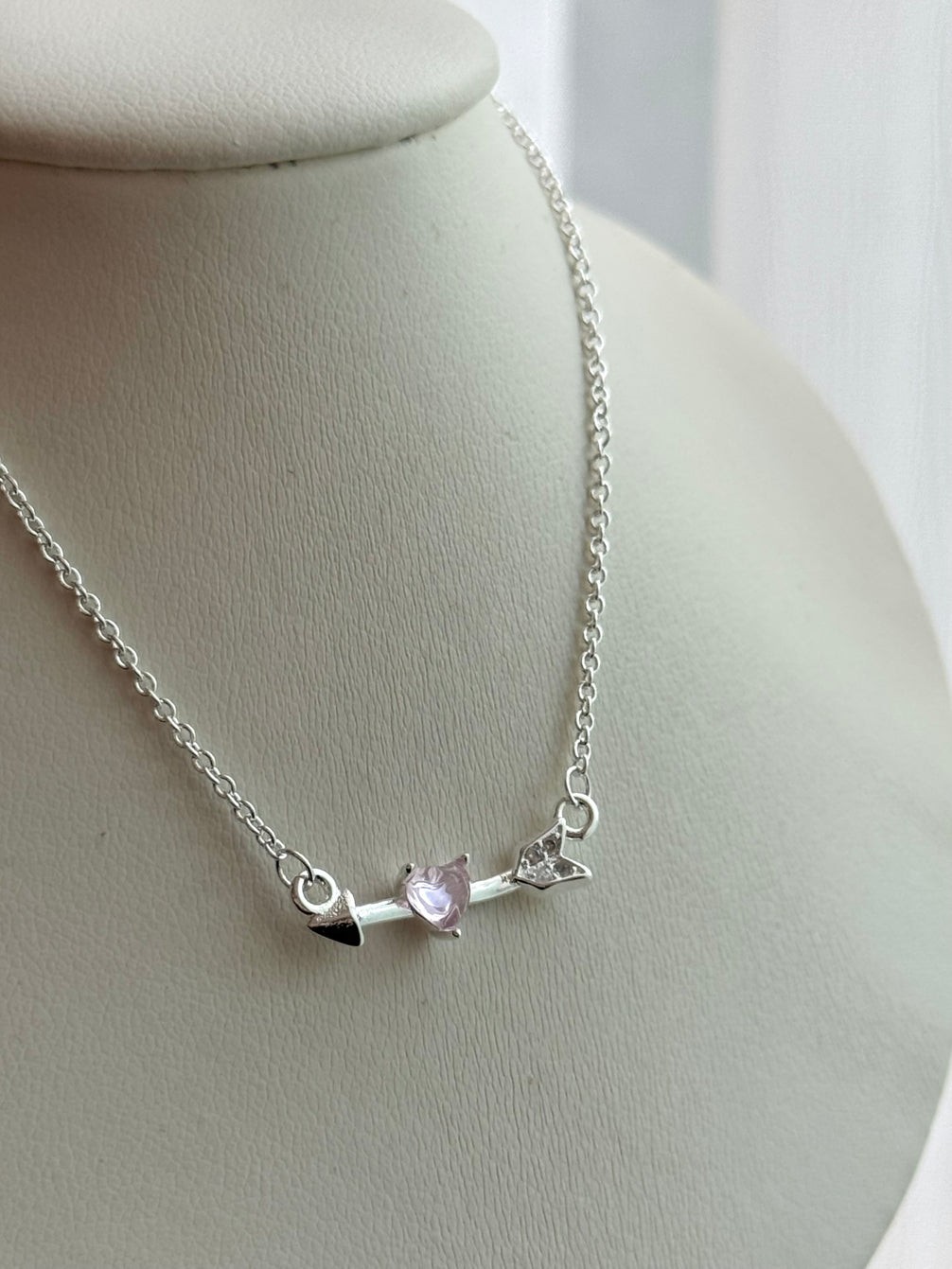COLLAR FLECHA ROSA
