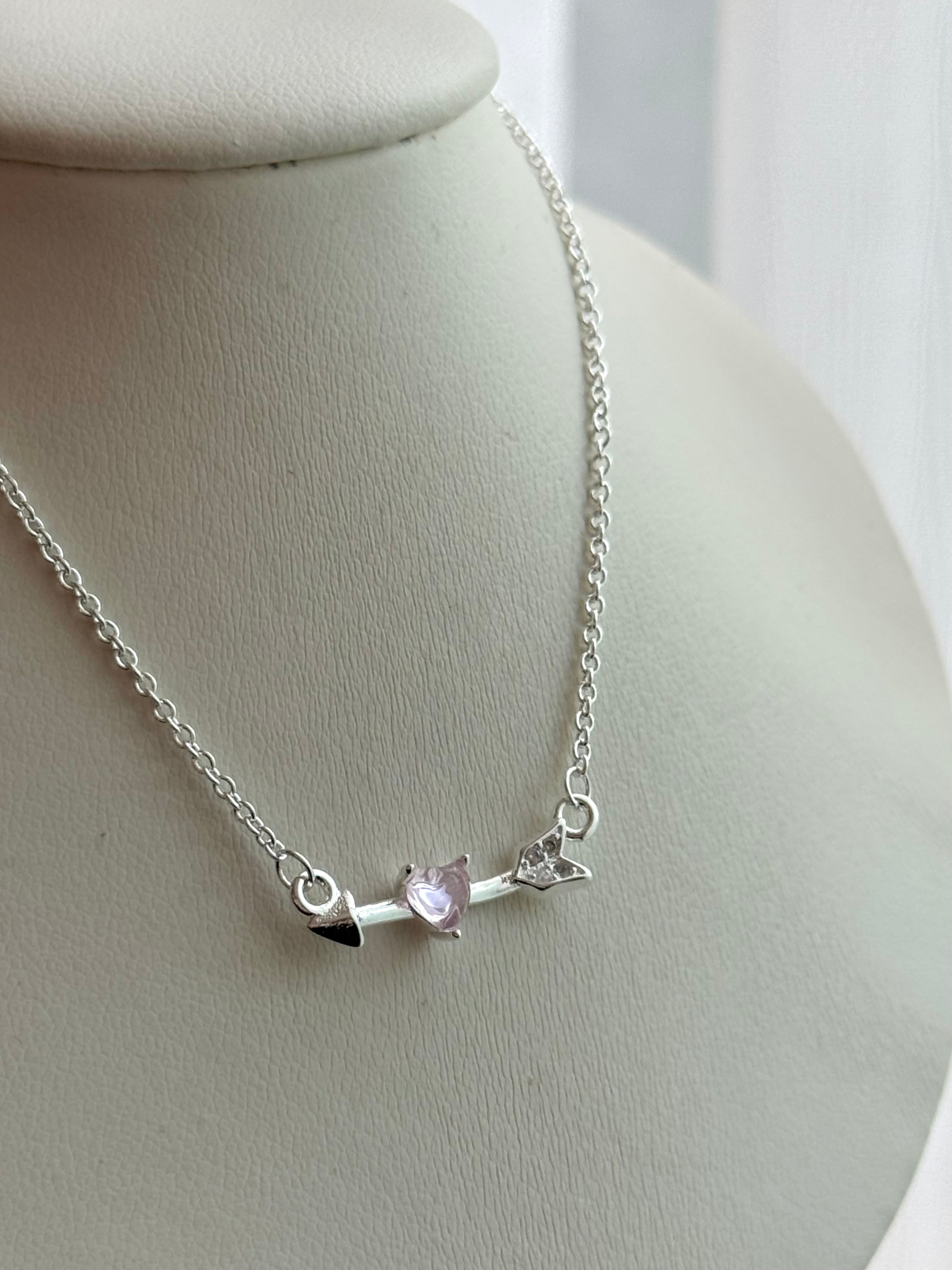 COLLAR FLECHA ROSA