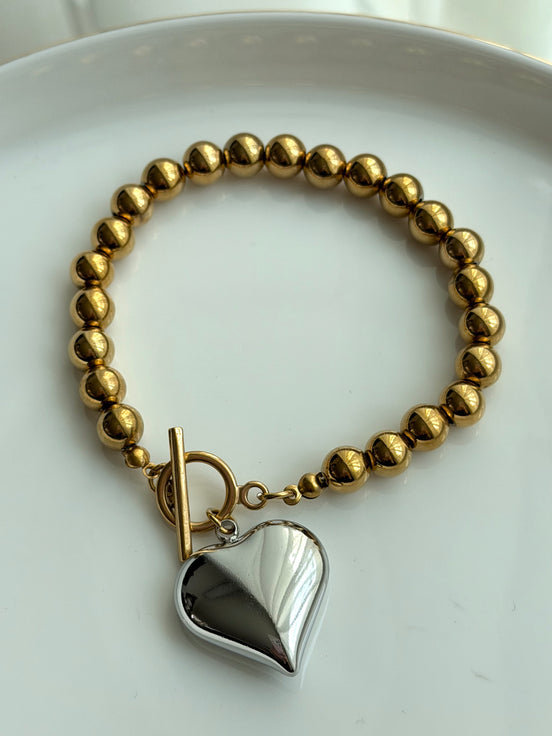 PULSERA BOLITAS Y CORAZON