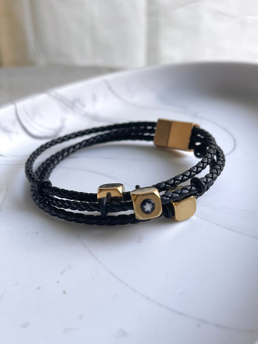 PULSERA TRENZADA CON CUBOS