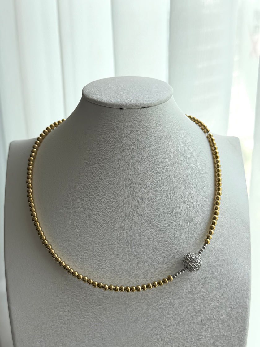 COLLAR BOLITA