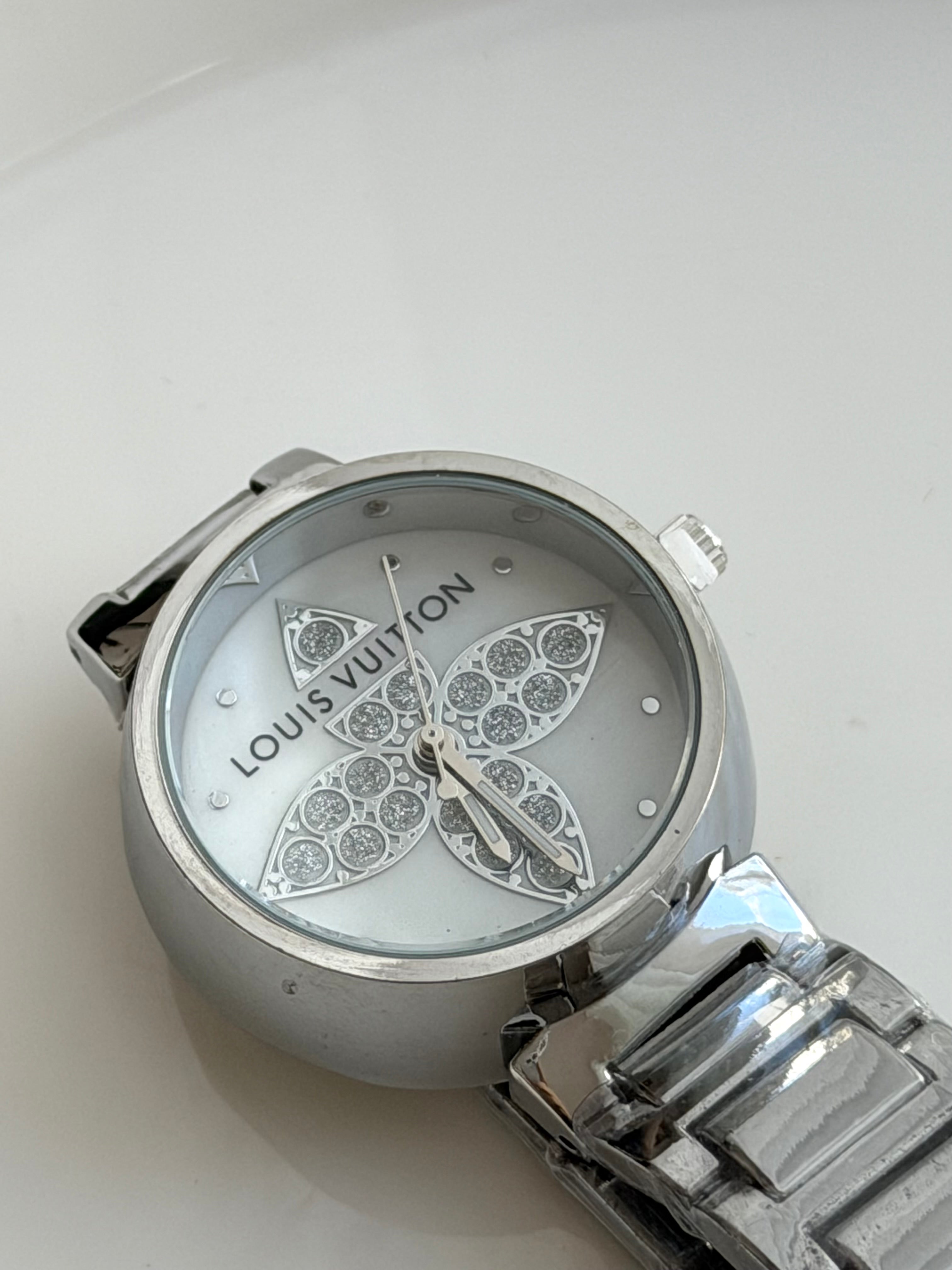 RELOJ LV