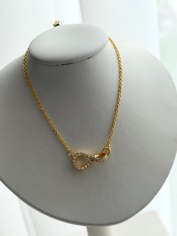 COLLAR INFINITO