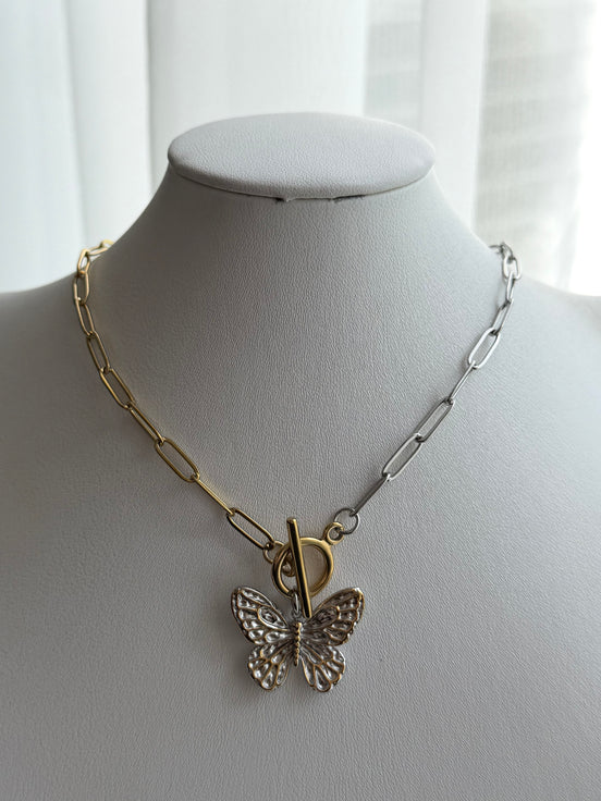 COLLAR DIJE MARIPOSA