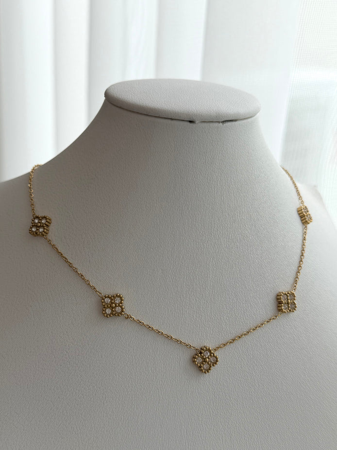 COLLAR TRÉBOL