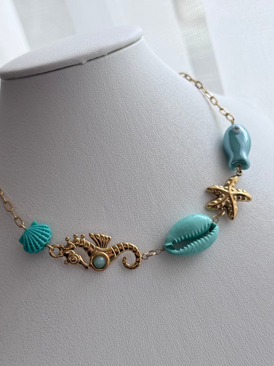 COLLAR CONCHA AZUL