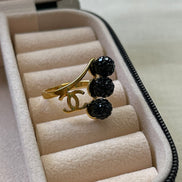 ANILLO TRES BOLITAS NEGRAS