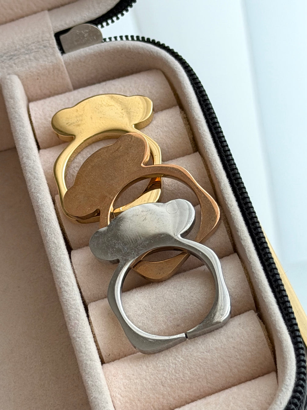 TRÍO DE ANILLOS OSOS
