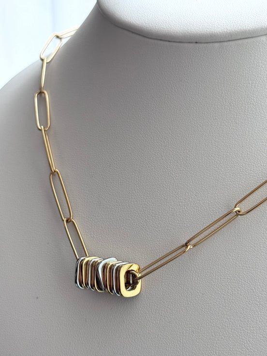 COLLAR DIJES CUBO