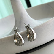 ARETE GOTA ZIRCONIAS