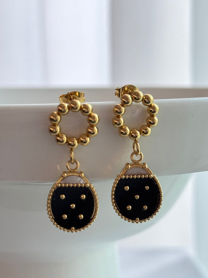 ARETE MARIQUITA ALA CERRADA NEGRO