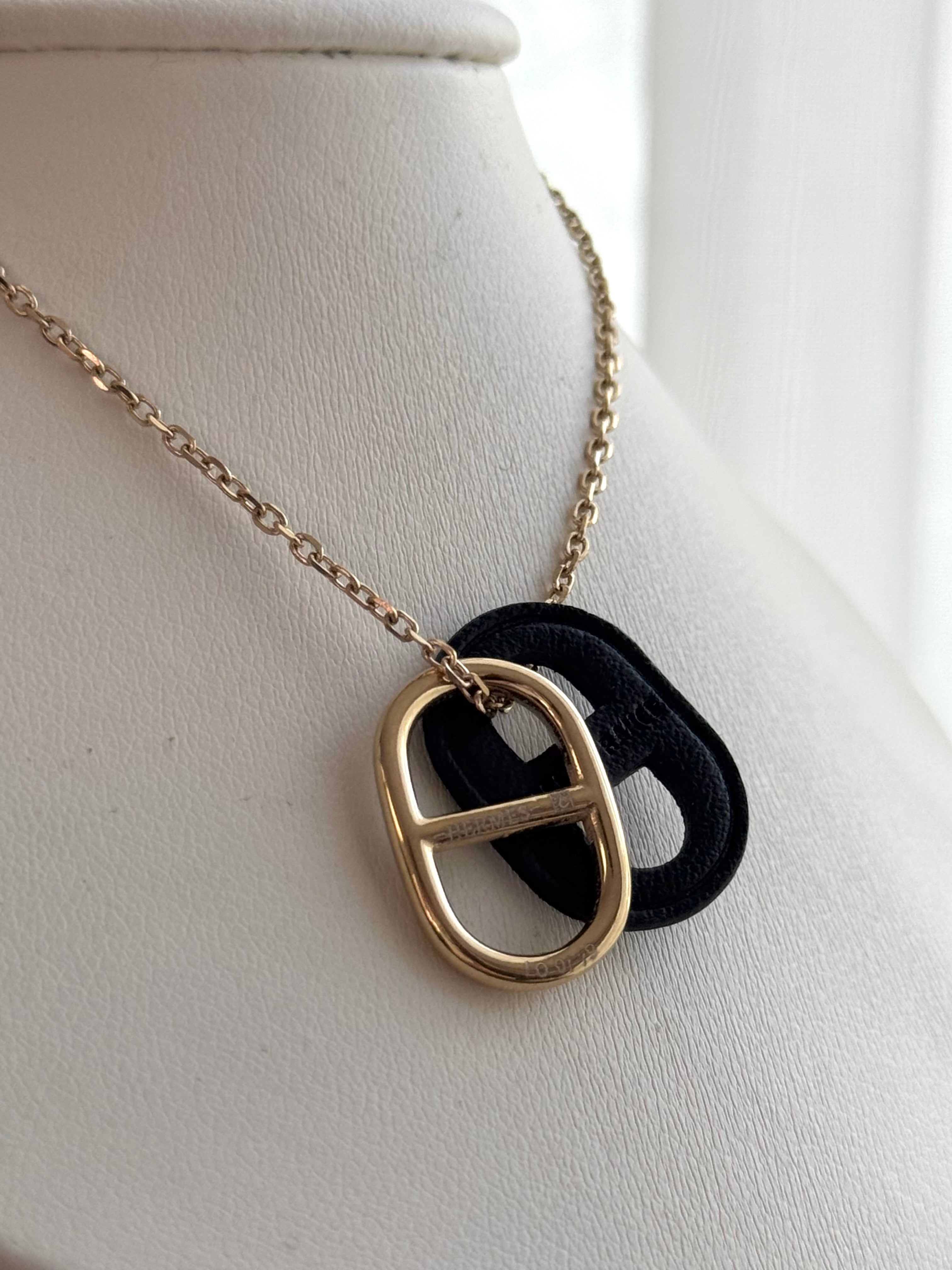 COLLAR H NEGRO
