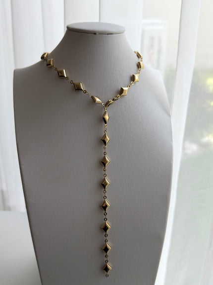 COLLAR CORBATERO