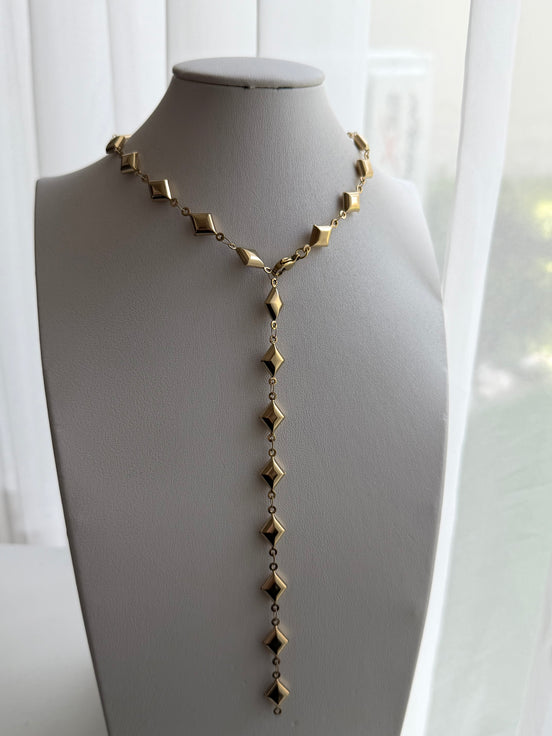 COLLAR CORBATERO