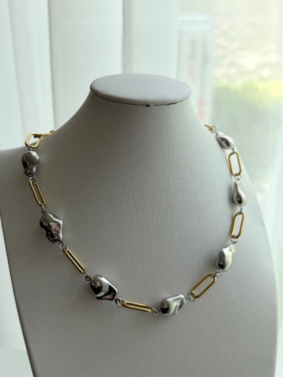 COLLAR FRIJOLITOS