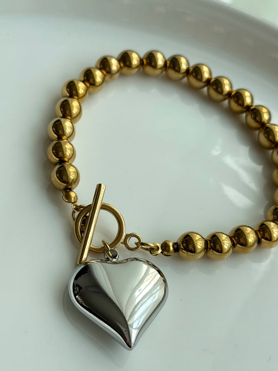 PULSERA BOLITAS Y CORAZON