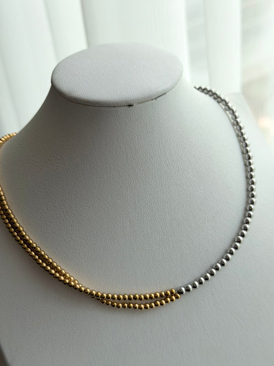 COLLAR BOLITAS