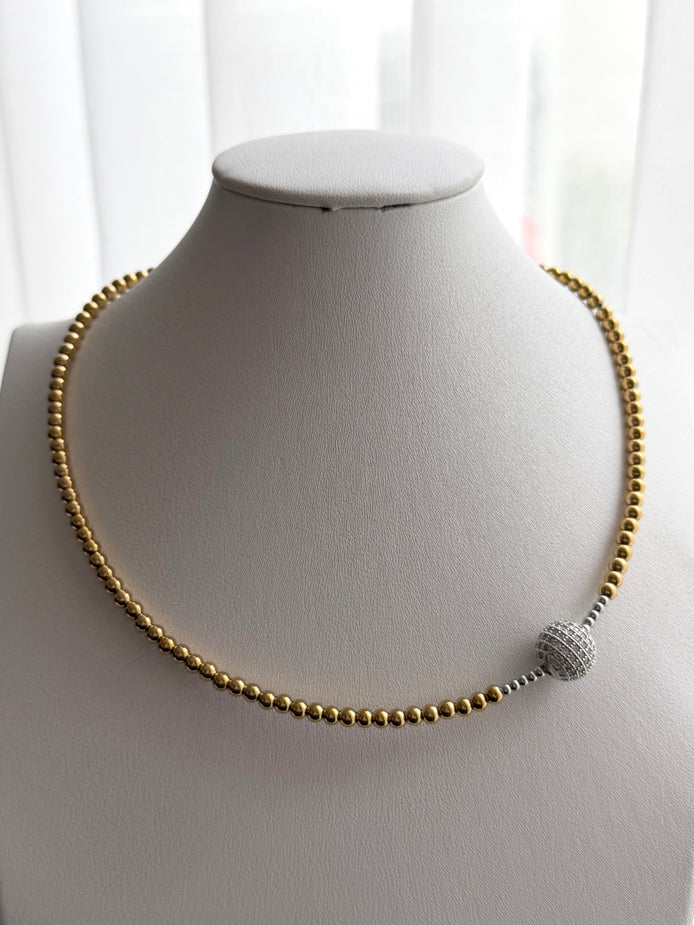 COLLAR BOLITA