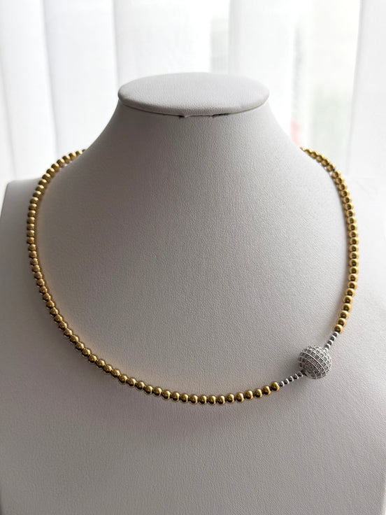 COLLAR BOLITA