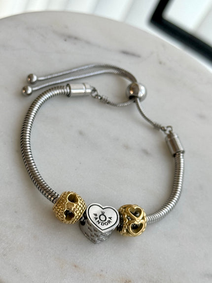 PULSERA CON CHARMS
