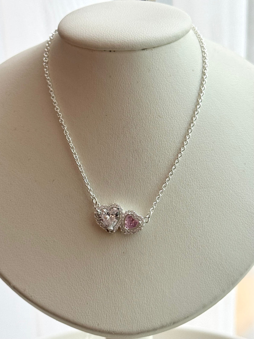 COLLAR DOBLE CORAZON ROSA