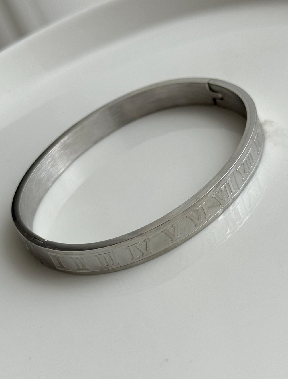 PULSERA RÍGIDA PLATEADA