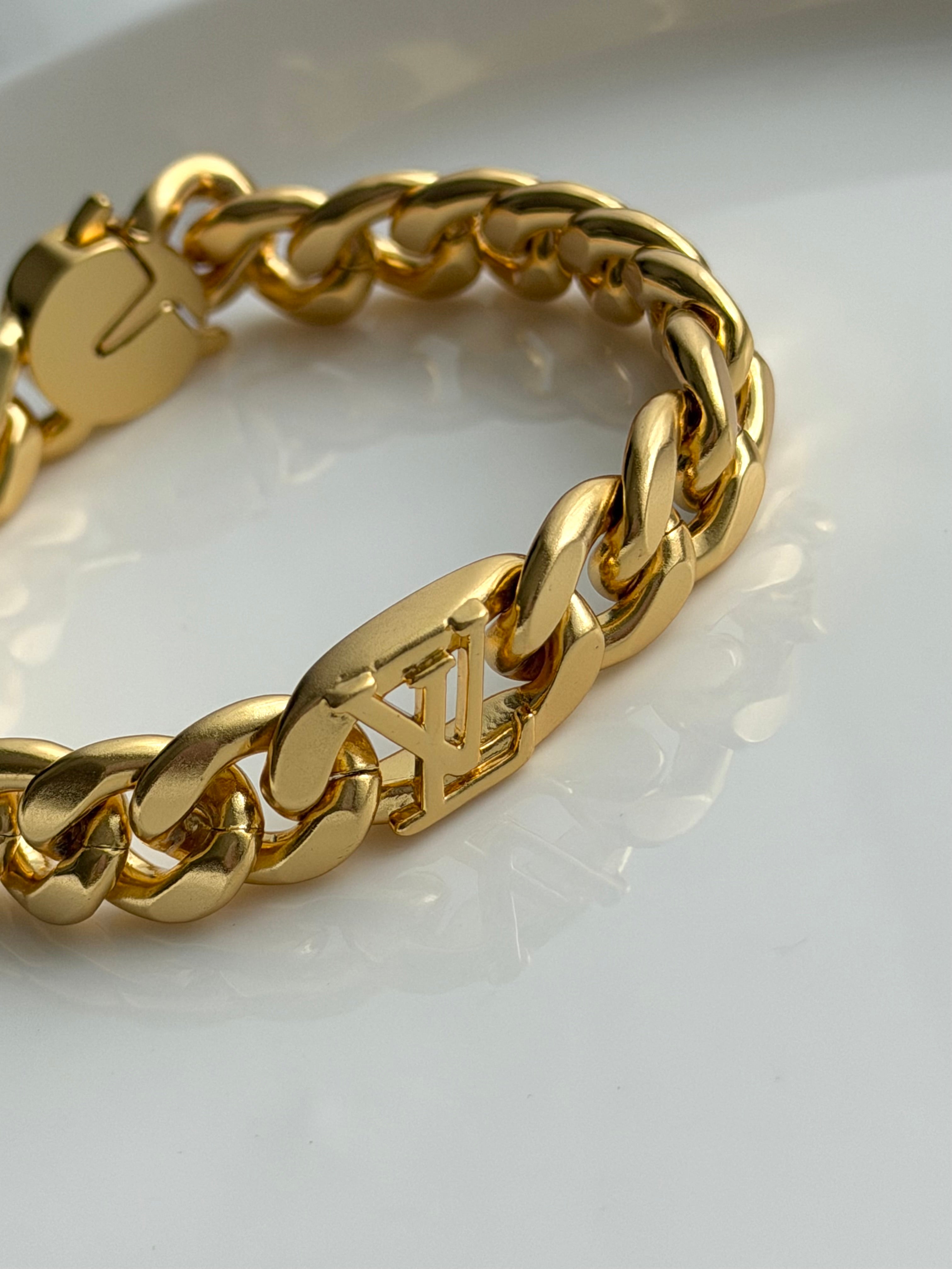 PULSERA LV