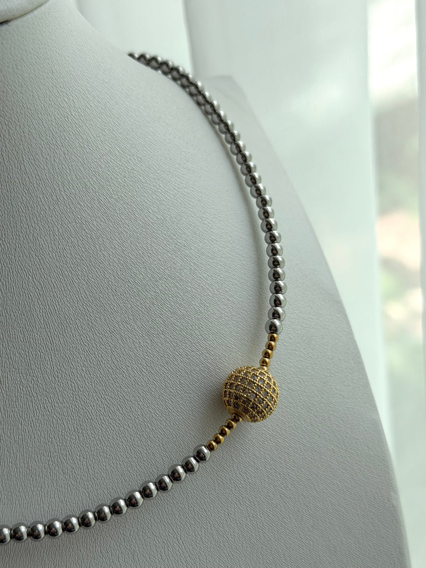 COLLAR BOLITA