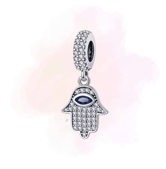 CHARM MANO CRISTAL