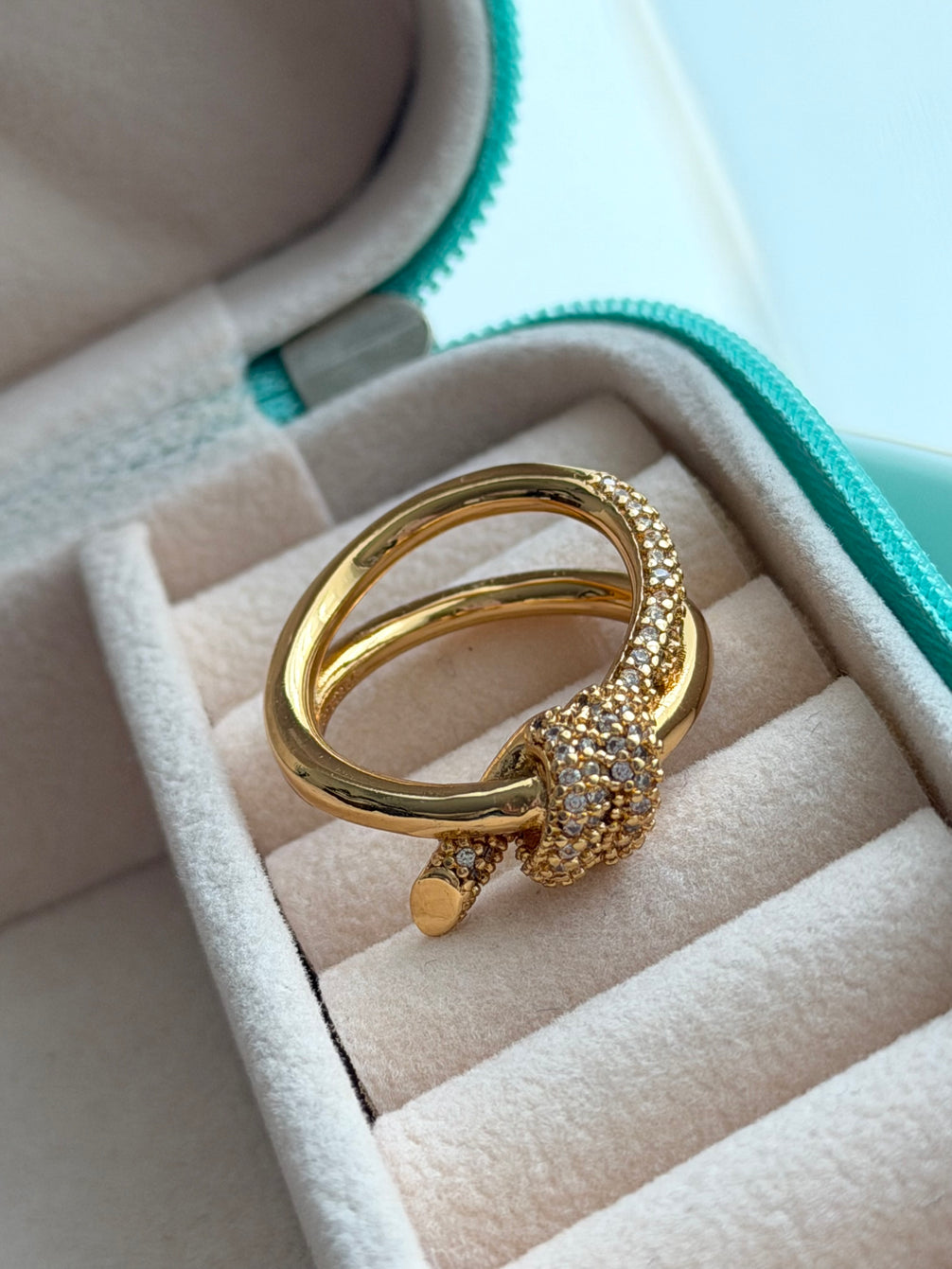 ANILLO NUDO