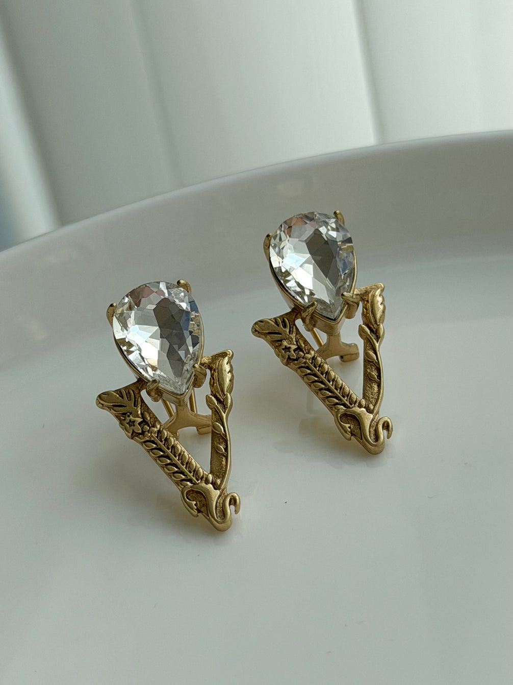 ARETE ZIRCONIA V