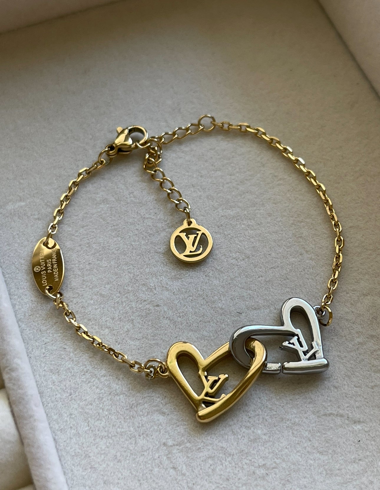 PULSERA DOBLE CORAZÓN LV